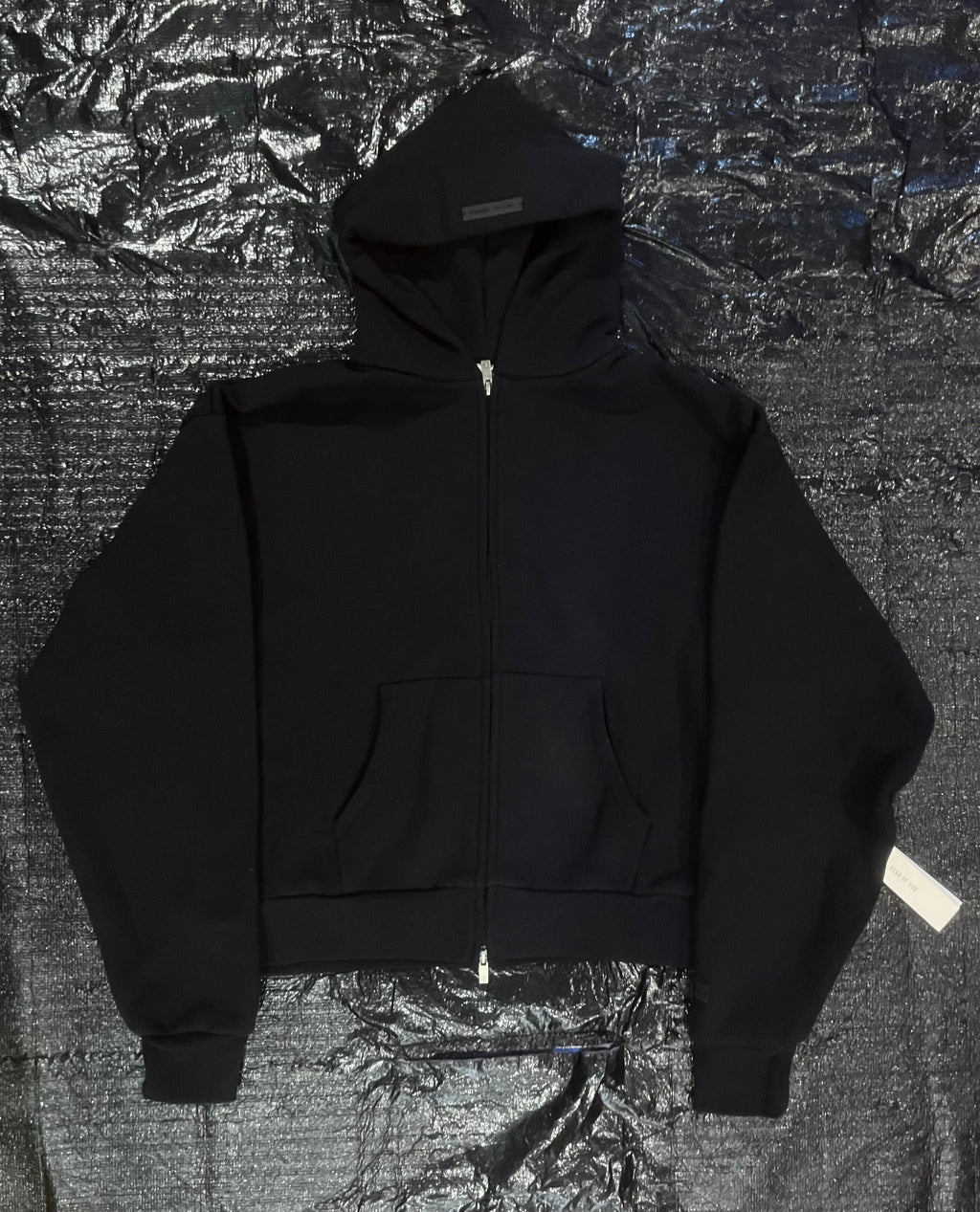 Blk white zip
