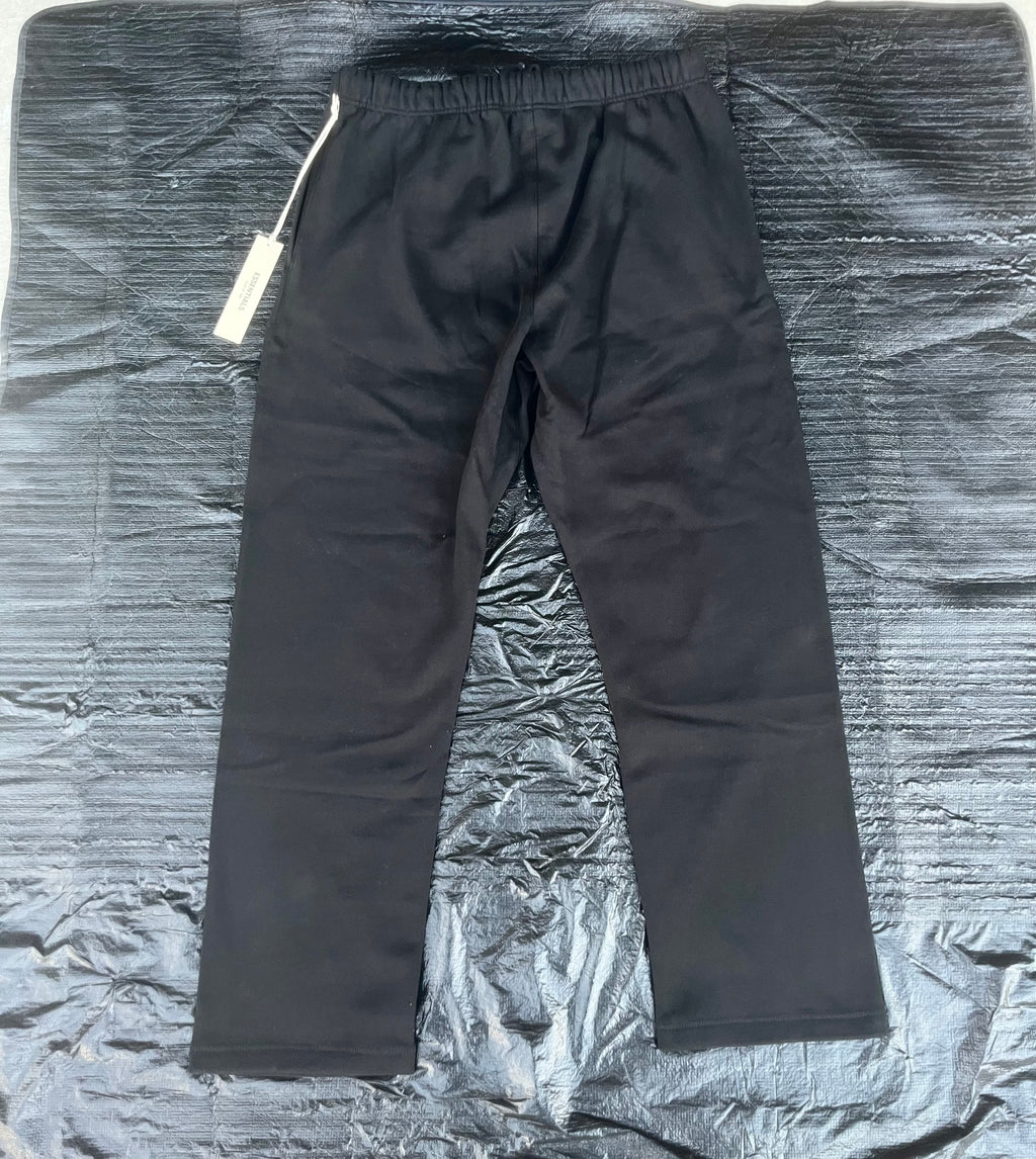 Blk ess sweatpants