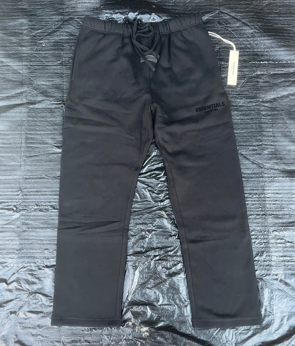 Blk ess sweatpants