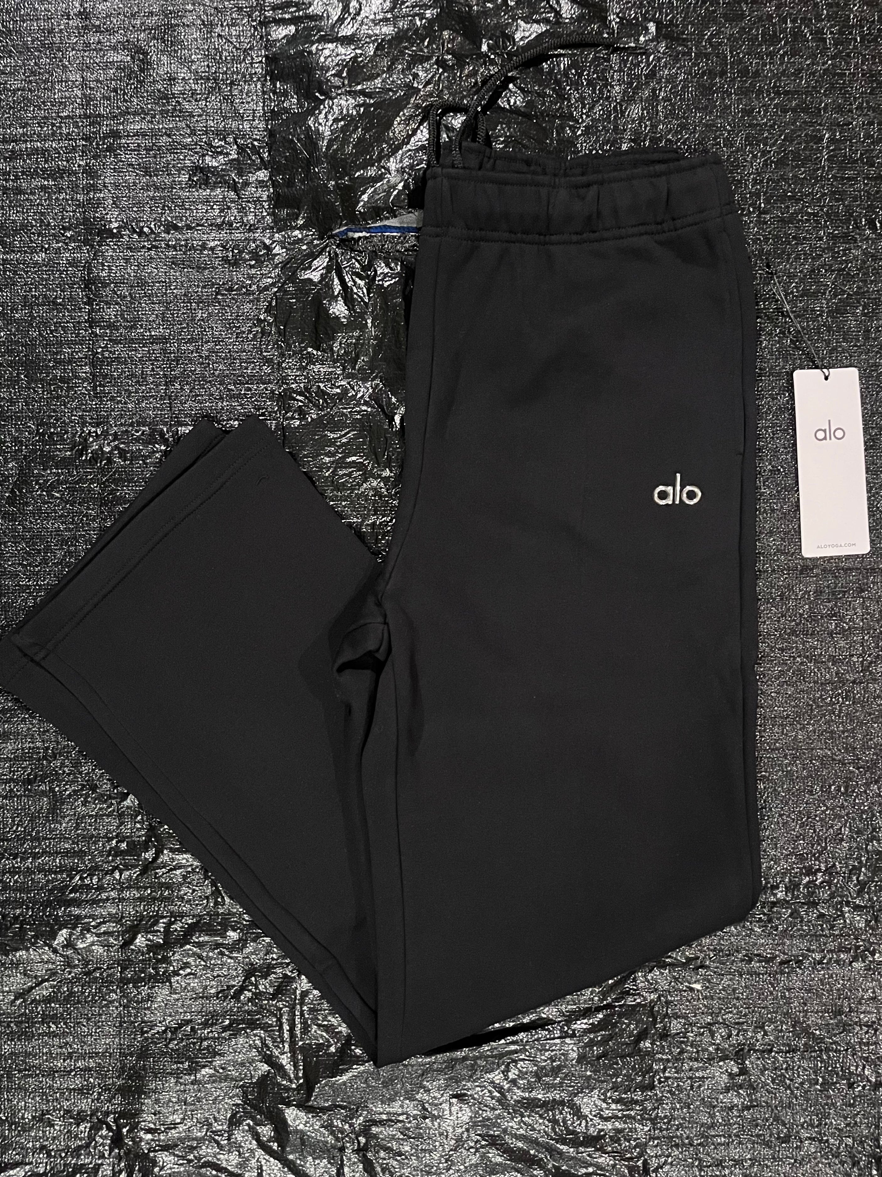 Quarter Zip Black
